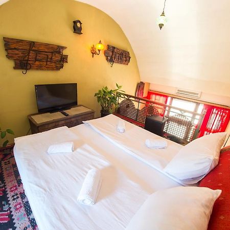 מוסטר Cozy Studio Apartment Next To The Old Bridge מראה חיצוני תמונה