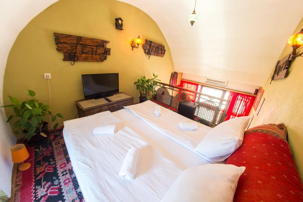 מוסטר Cozy Studio Apartment Next To The Old Bridge מראה חיצוני תמונה